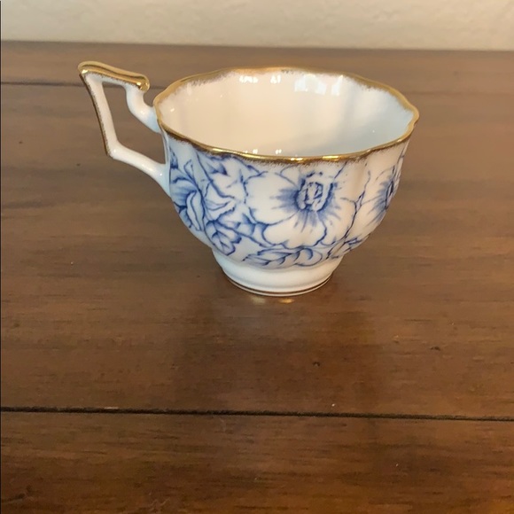 Vintage Royal Ardalt tea cup and saucer - Picture 7 of 11